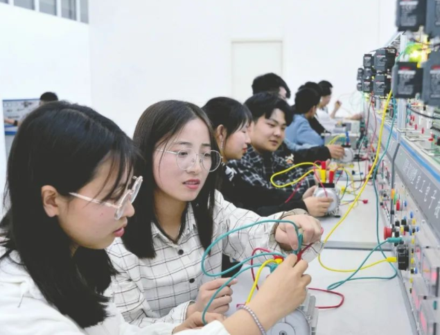 添加教育元素鼓舞高中校园与工作校园打开工作体会社会实践 添加教育元素鼓舞高中校园与工作校园打开工作体会社会实践