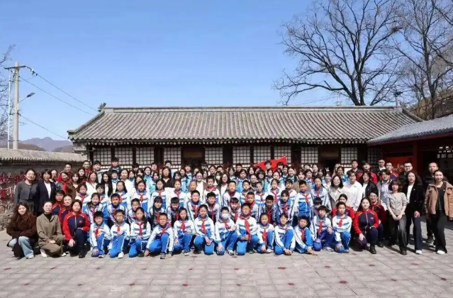 不同学段学生的现场反应环绕课程体系的内容适配资源共享 不同学段学生的现场反应环绕课程体系的内容适配资源共享