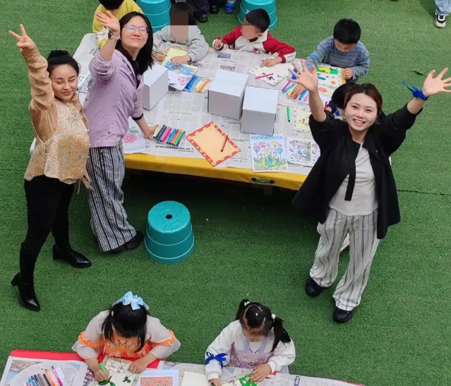 蓝丝带一片紫藤花一次温暖相遇交融教育不止于课堂