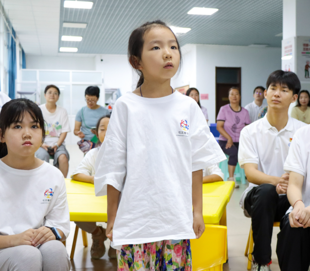 面临繁重的学业杂乱的压力孩子们常常对未来感到苍茫 面临繁重的学业杂乱的压力孩子们常常对未来感到苍茫